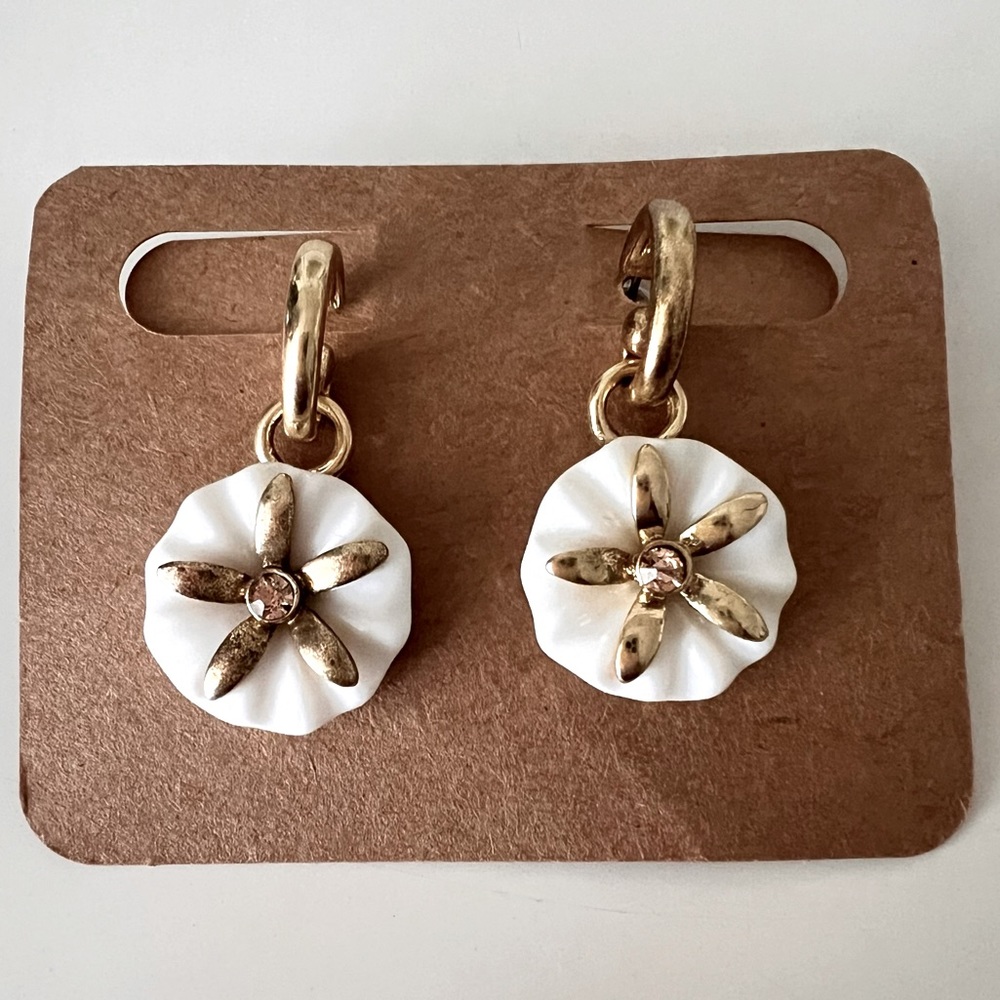 Oscar De La Renta Vintage White Flower Earrings